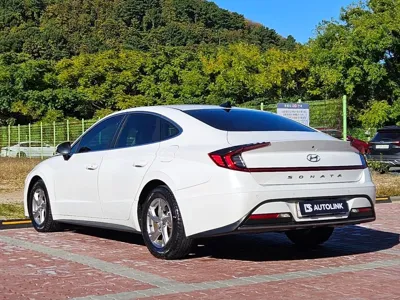Hyundai Sonata 2020, 89739 км, за 9051.24 USD