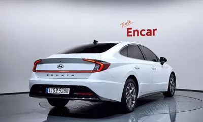 Hyundai Sonata 2022, 27577 км, за 12808.72 USD