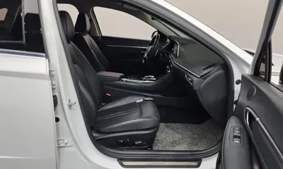 Hyundai Sonata 2022, 27577 км, за 12808.72 USD - фото 11