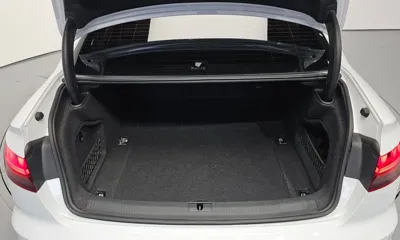 Audi A4 2023, 3057 км, за 24632.15 USD - фото 20