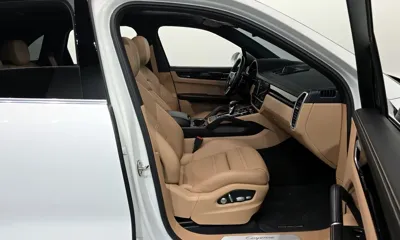 Porsche Cayenne 2020, 83713 км, за 49855.47 USD - фото 11