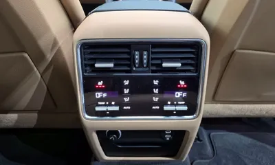 Porsche Cayenne 2020, 83713 км, за 49855.47 USD - фото 19