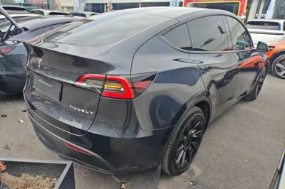 Tesla Model Y 2024, 37700 км, за 31697 USD - фото 6