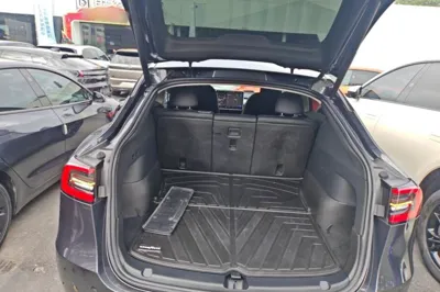 Tesla Model Y 2024, 37700 км, за 31697 USD - фото 27
