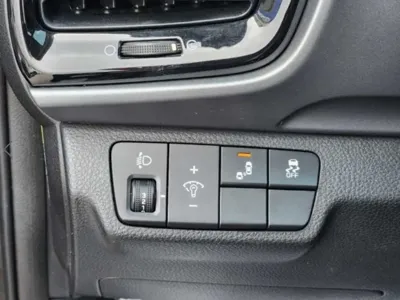 Kia Stonic 2018, 127561 км, за 5795.4 USD - фото 14