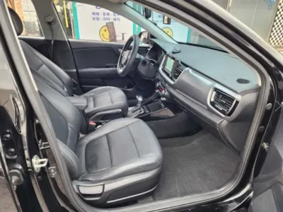 Kia Stonic 2018, 127561 км, за 5795.4 USD - фото 18