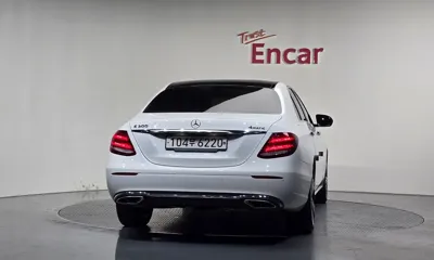 Mercedes-Benz E-Class 2018, 52109 км, за 15276.6 USD - фото 4