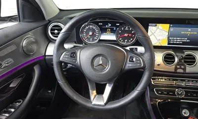 Mercedes-Benz E-Class 2018, 52109 км, за 15276.6 USD - фото 13