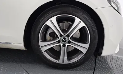 Mercedes-Benz E-Class 2018, 52109 км, за 15276.6 USD - фото 21