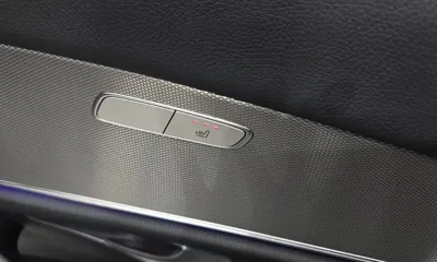 Mercedes-Benz E-Class 2018, 52109 км, за 15276.6 USD - фото 28