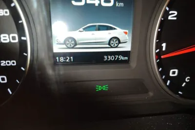 Roewe i5 2019, 33000 км, за 4664 USD - фото 12