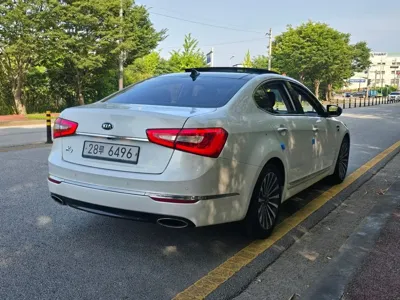 Kia K7 2014, 164570 км, за 3908.3 USD
