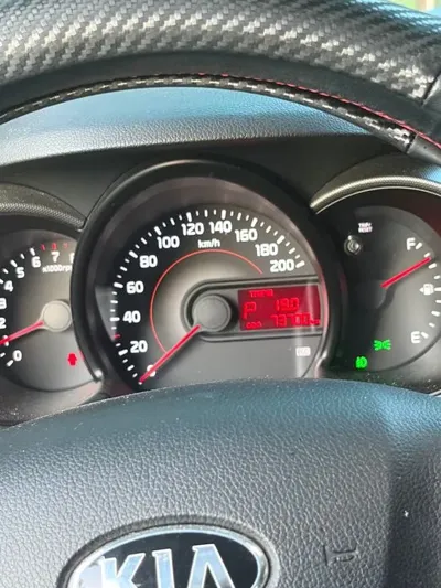 Kia Ray 2015, 75000 км, за 4225.44 USD