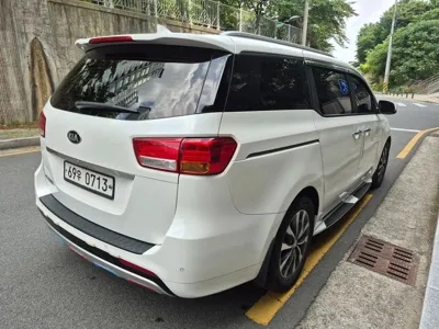 Kia Canival 2017, 213870 км, за 4886 USD