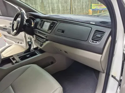 Kia Canival 2017, 213870 км, за 4886 USD - фото 14