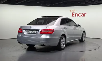 Mercedes-Benz E-Class 2012, 59685 км, за 5222.11 USD