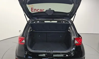 Hyundai Venue 2020, 38988 км, за 10749.19 USD - фото 20