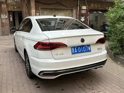 Volkswagen Bora 2023, 34000 км, за 11492.72 USD