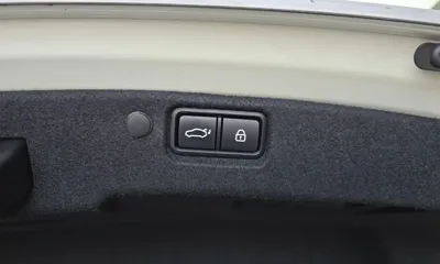 Kia K7 2018, 98998 км, за 8336.62 USD - фото 17