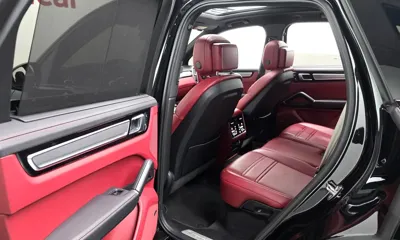 Porsche Cayenne 2023, 36493 км, за 71550.48 USD - фото 12