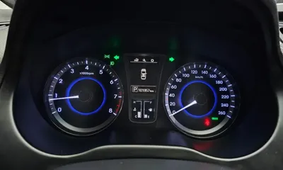 Hyundai Grandeur 2015, 101957 км, за 4466.63 USD - фото 8