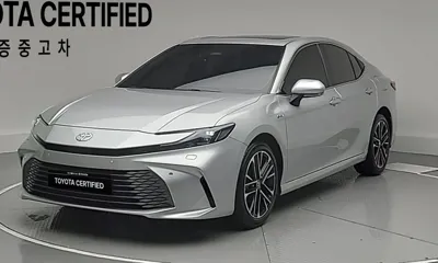 Toyota Camry · 2025 год