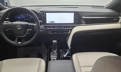 Toyota Camry 2025, 2028 км, за 28807.92 USD - фото 9