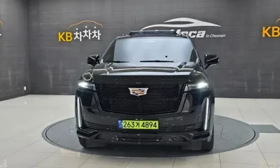 Cadillac Escalade 2023, 24500 км, за 64001.58 USD