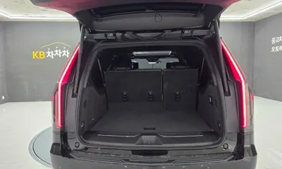 Cadillac Escalade 2023, 24500 км, за 64001.58 USD - фото 7