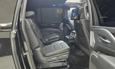 Cadillac Escalade 2023, 24500 км, за 64001.58 USD - фото 9