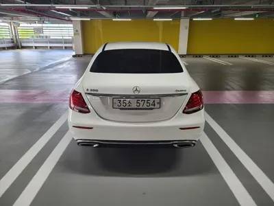 Mercedes-Benz E-Class 2019, 107399 км, за 14976.88 USD