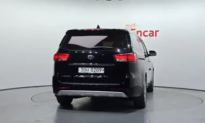 Kia Canival 2017, 75968 км, за 8526.98 USD
