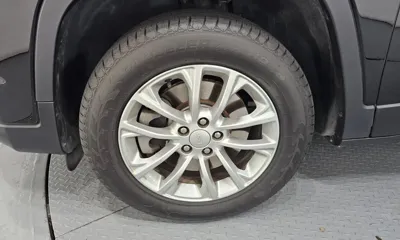 Jeep Cherokee 2019, 95603 км, за 7680.19 USD
