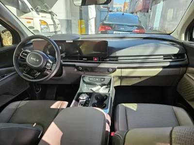 Kia Canival 2024, 27621 км, за 436.48 USD