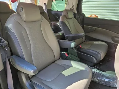 Kia Canival 2024, 27621 км, за 436.28 USD - фото 6