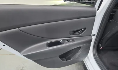 Hyundai Avante 2023, 50170 км, за 65110.35 USD - фото 25