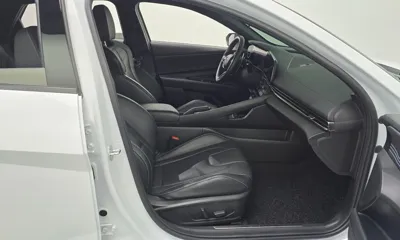 Hyundai Avante 2023, 50170 км, за 65110.35 USD - фото 26
