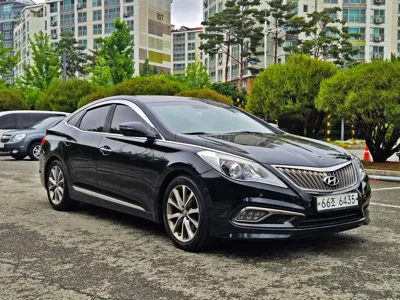 Hyundai Grandeur 2016, 227860 км, за 3060.49 USD