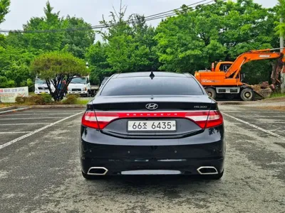 Hyundai Grandeur 2016, 227860 км, за 3060.49 USD
