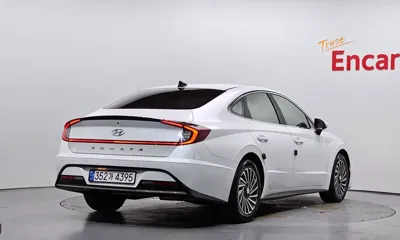 Hyundai Sonata 2021, 138275 км, за 8993.04 USD