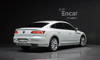 Volkswagen Arteon 2022, 47360 км, за 19008.16 USD