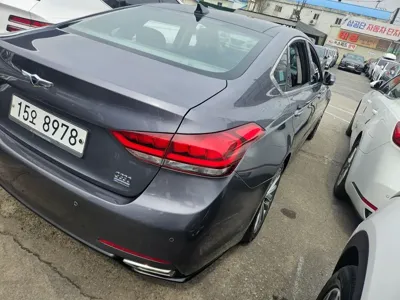 Hyundai Genesis 2015, 163861 км, за 5818.11 USD
