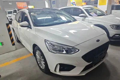 Ford Focus 2020, 59700 км, за 8042 USD - фото 12