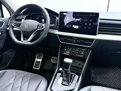 Volkswagen Tiguan L 2021, 50000 км, за 15441.5 USD