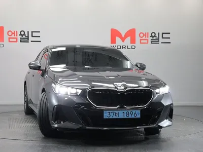 BMW i5 2024, 36269 км, за 43517.94 USD