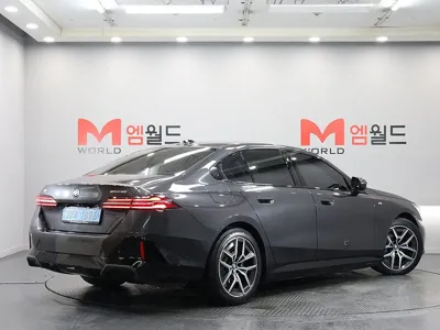BMW i5 2024, 36269 км, за 43517.94 USD