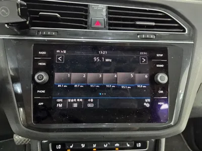 Volkswagen Tiguan 2018, 90782 км, за 9706.85 USD - фото 18