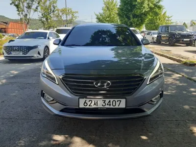 Hyundai Sonata 2016, 148000 км, за 3610.35 USD