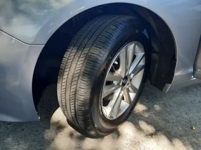 Hyundai Sonata 2016, 148000 км, за 3610.35 USD