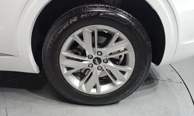 Genesis GV70 2025, 14450 км, за 33690.12 USD